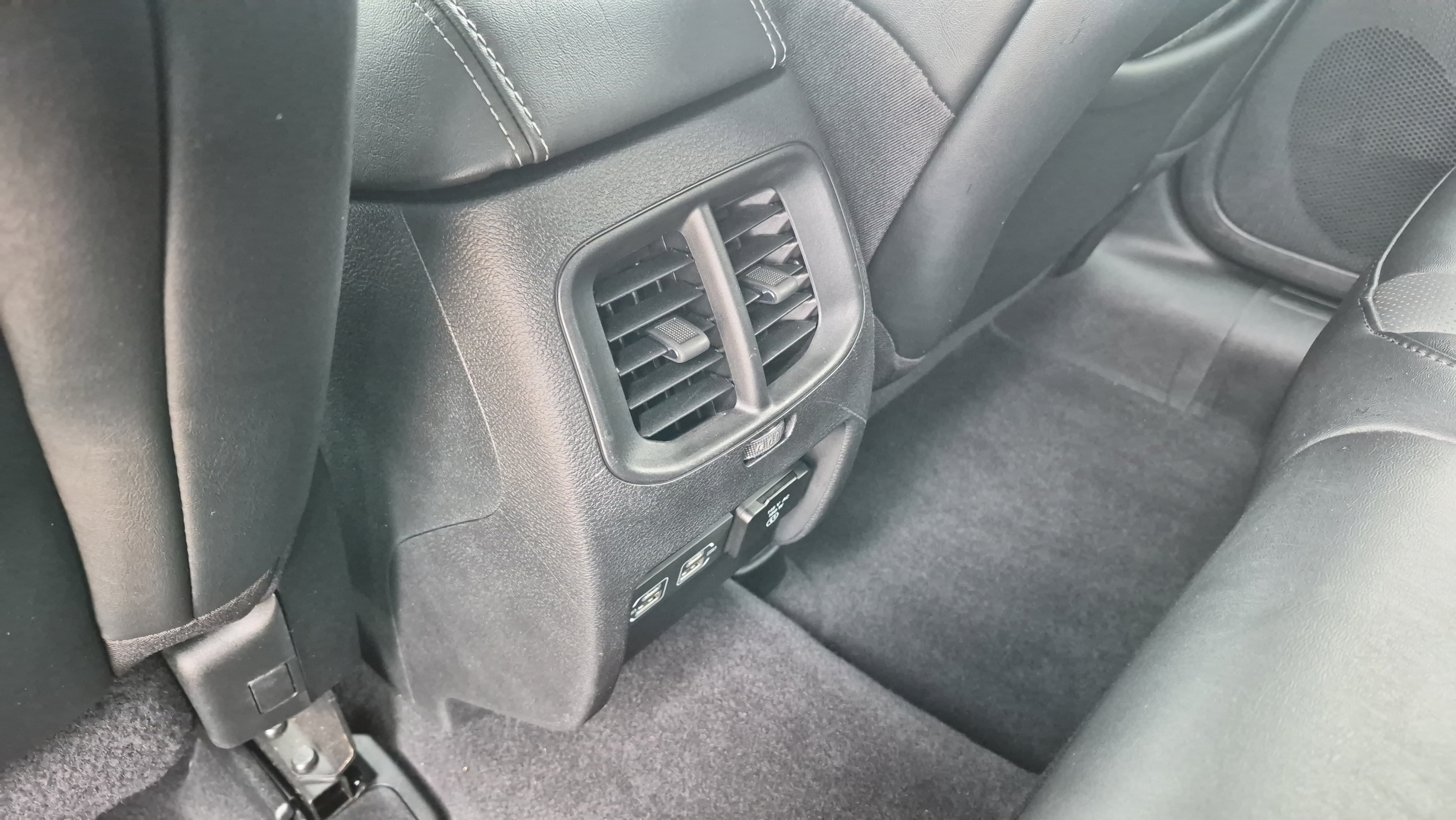 Certified 2023 Jeep Cherokee Altitude Lux AWD/4WD image 13