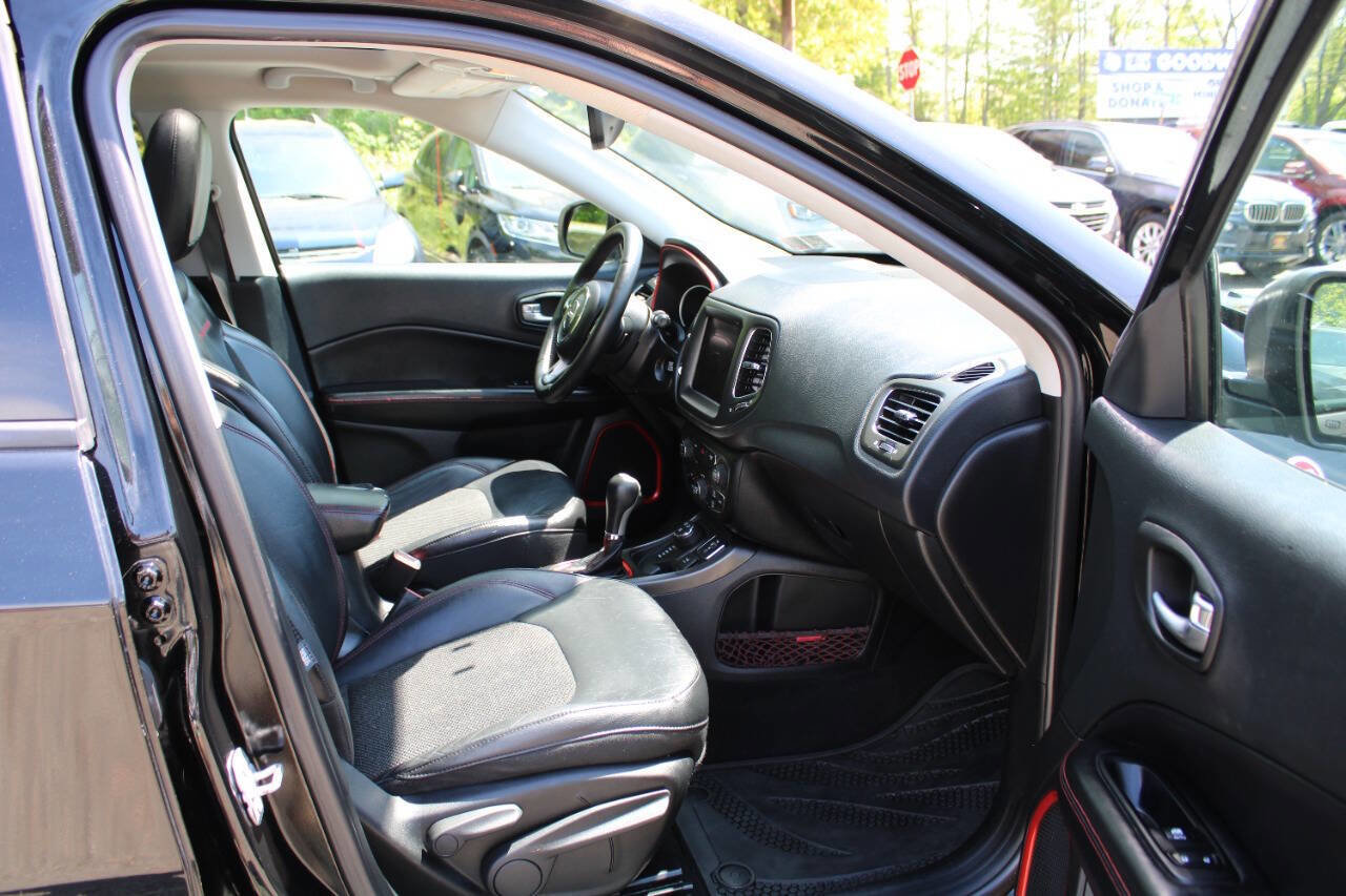 Used 2017 Jeep Compass Trailhawk w/ Navigation Group image 30