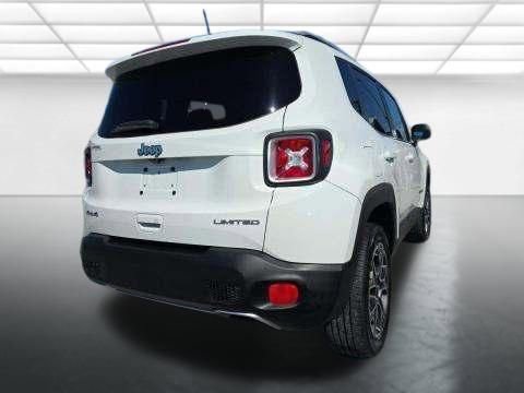 Used 2018 Jeep Renegade Limited w/ Safety & Security Group image 3