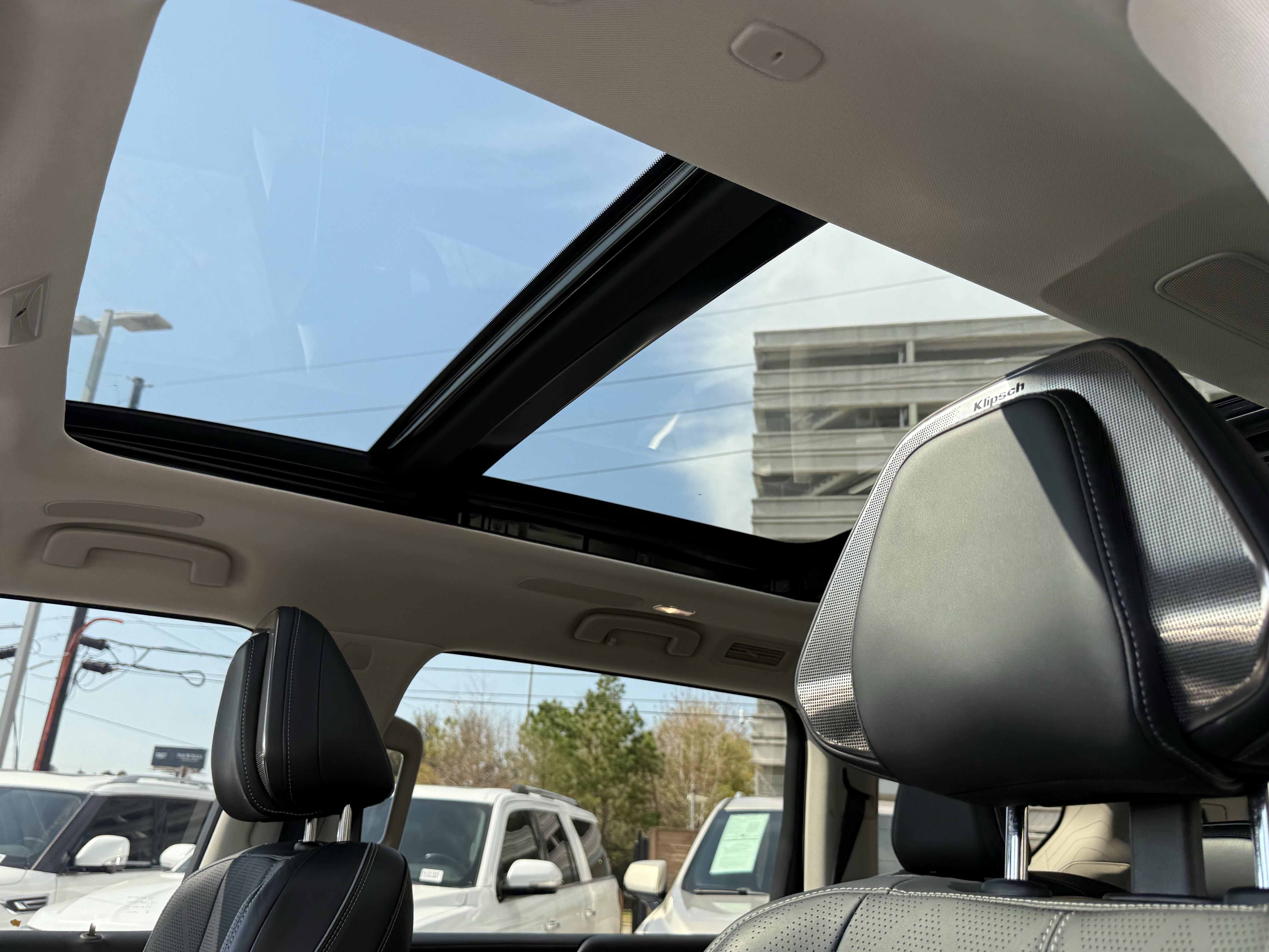 Certified 2025 INFINITI QX80 Sensory image 14