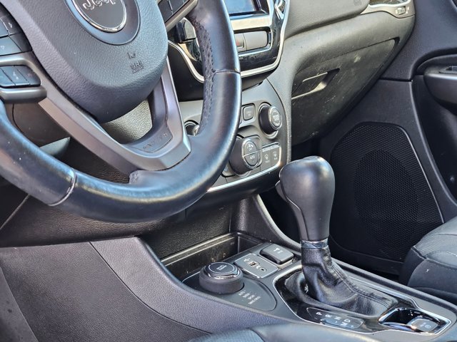 Used 2019 Jeep Cherokee Limited image 10