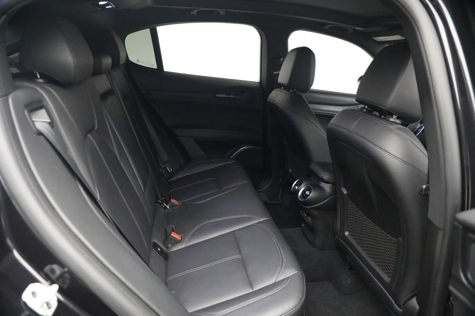 Used 2022 Alfa Romeo Stelvio Sprint AWD/4WD image 20