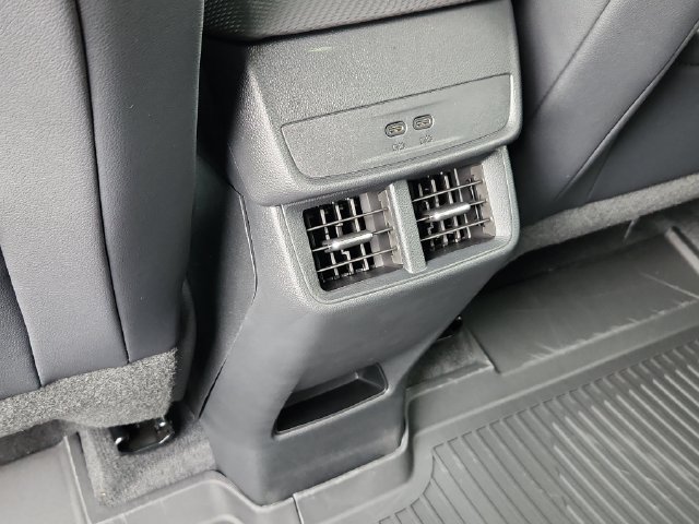 New 2027 Chevrolet Equinox RS w/ Safety and Technology Package FWD image 16