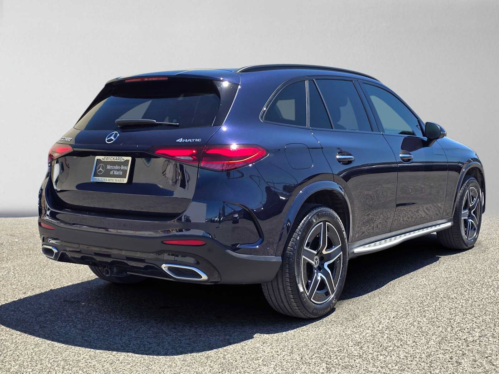 Used 2024 Mercedes-Benz GLC 300 4MATIC image 4