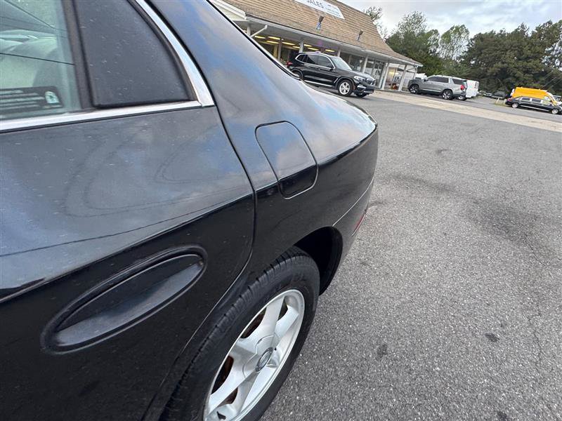 Used 2002 Oldsmobile Aurora 3.5 w/ All Weather Pkg image 16