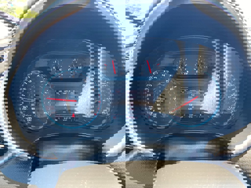 Used 2022 Chevrolet Malibu LT image 2