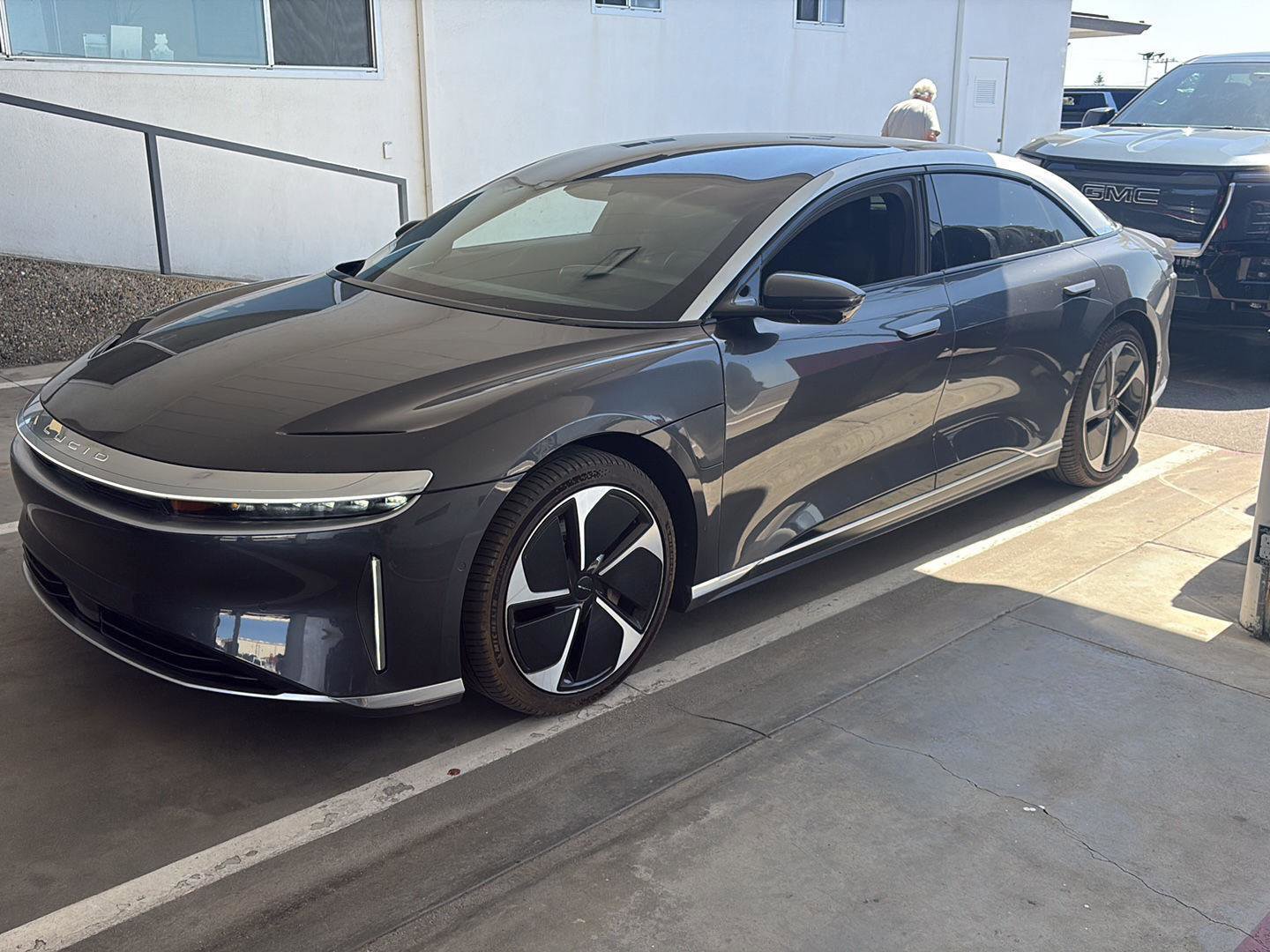 Used 2024 Lucid Air Touring image 4