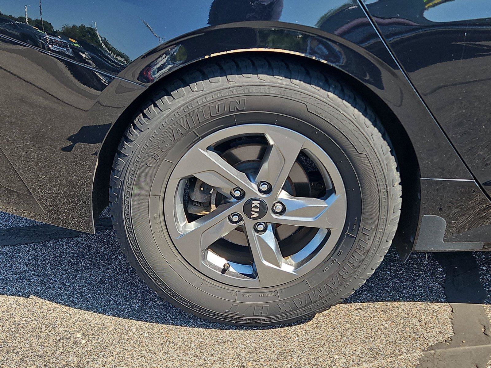 Used 2021 Kia K5 LXS FWD image 5