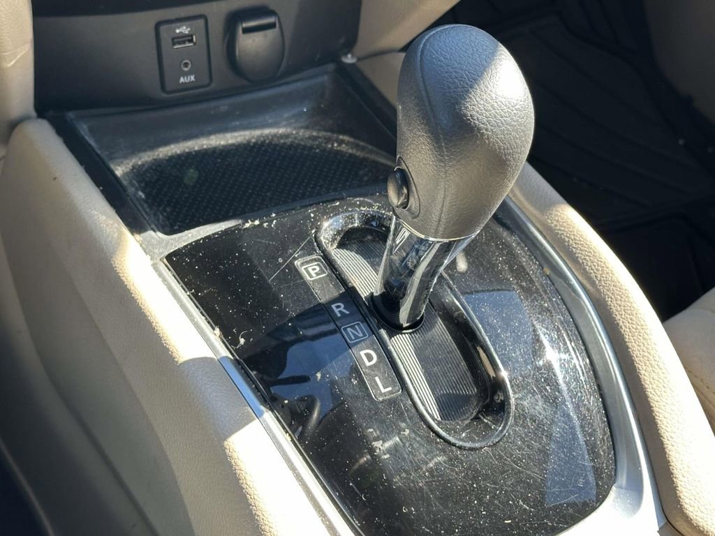 Used 2016 Nissan Rogue SV image 27