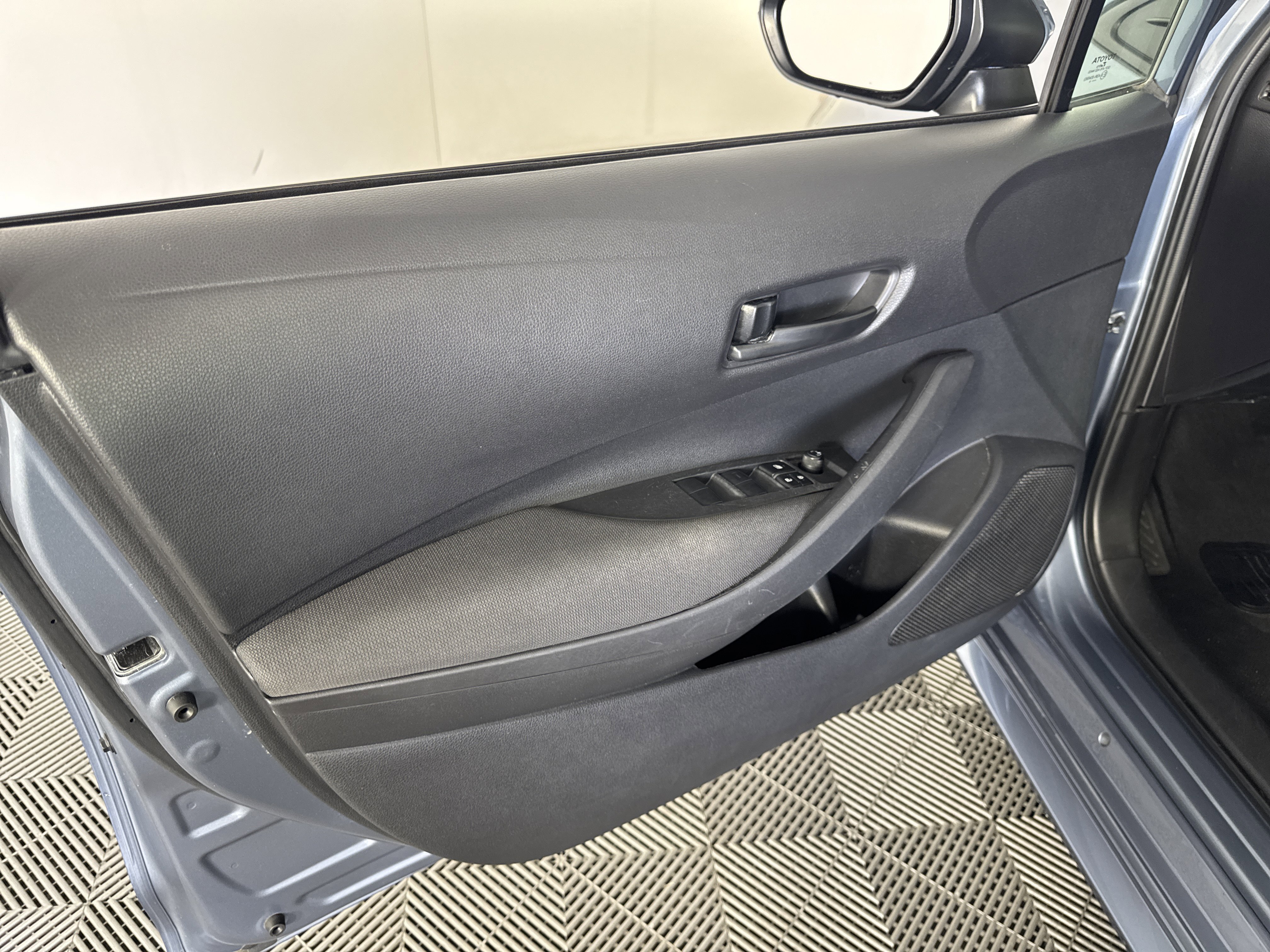 Used 2024 Toyota Corolla LE FWD image 13