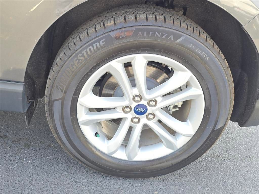 Used 2020 Ford Edge SEL w/ Convenience Package image 12