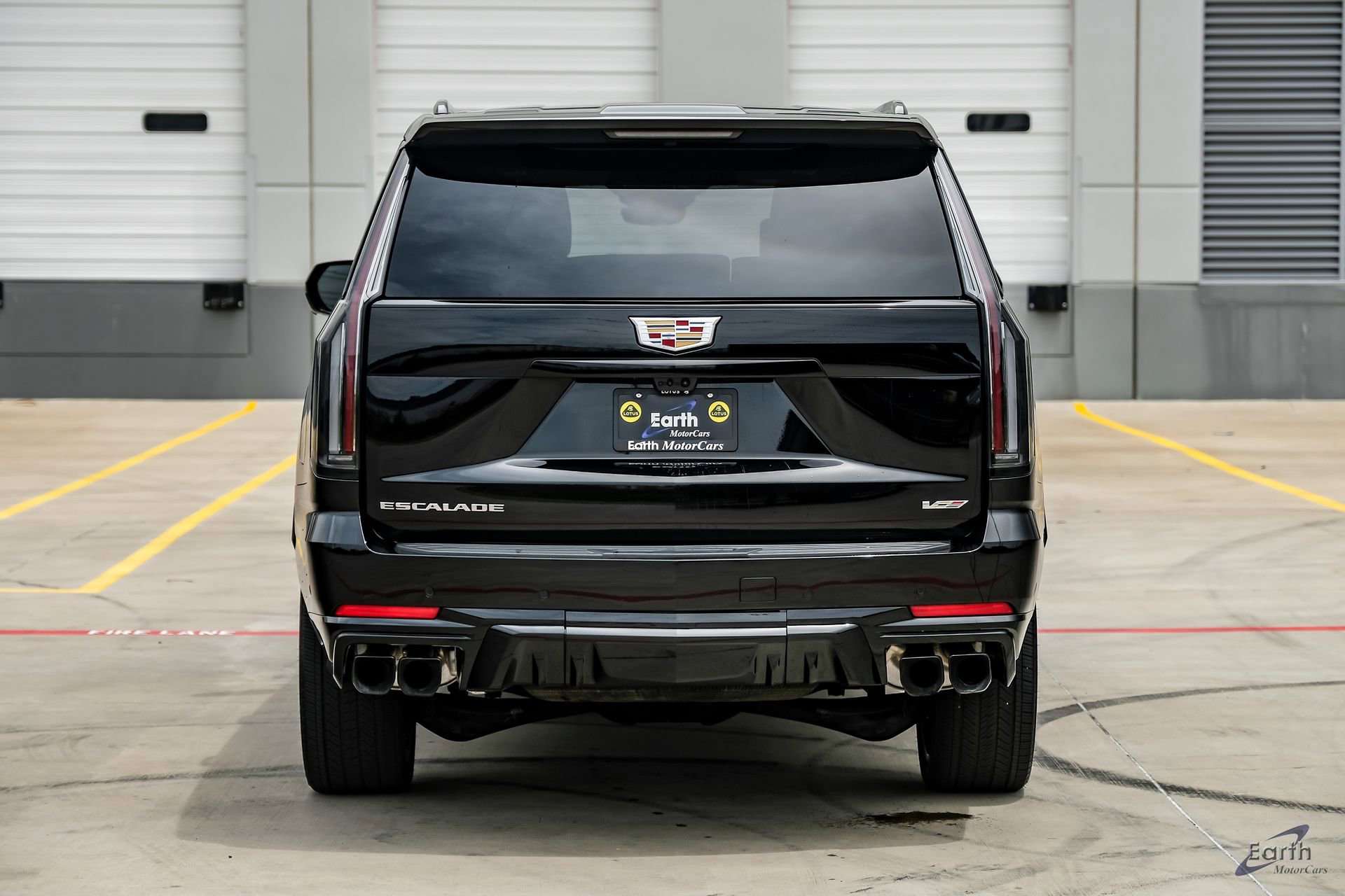 Used 2025 Cadillac Escalade V AWD/4WD image 12