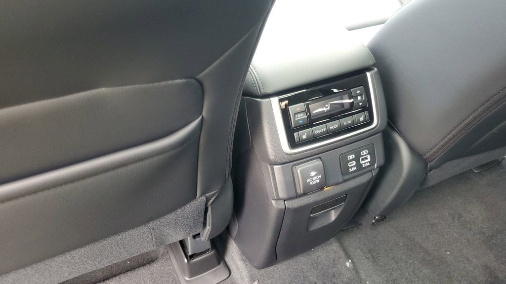 Used 2025 Subaru Ascent Bronze Edition w/ Onyx Package image 31