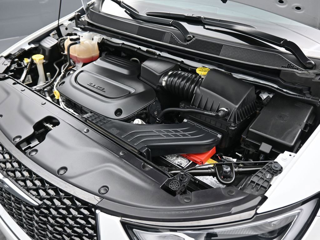 Used 2024 Chrysler Pacifica Touring image 65