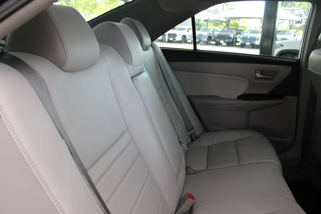 Used 2015 Toyota Camry XLE w/ Moonroof Package FWD image 55