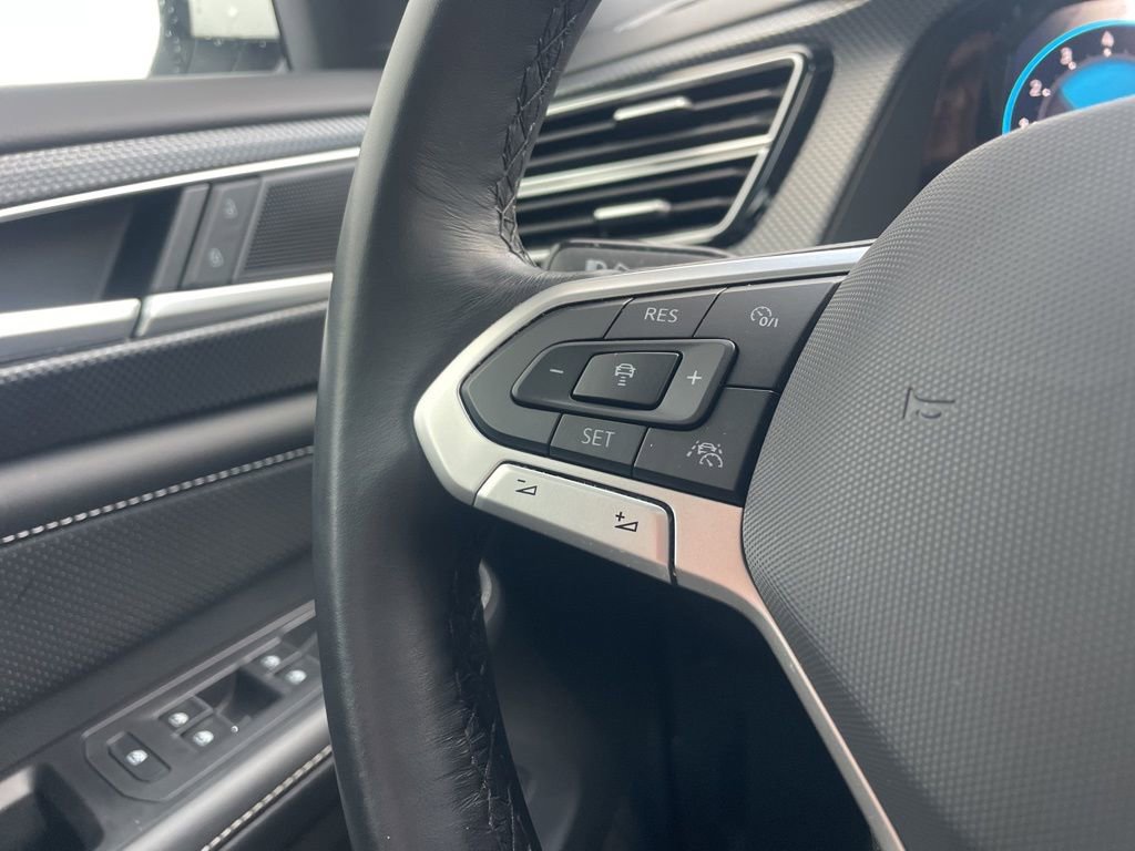 Used 2024 Volkswagen Atlas Cross Sport SEL R-Line image 38