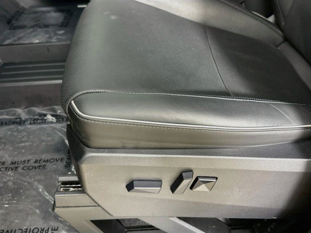 Used 2024 Tesla Cybertruck AWD Crew Cab image 17