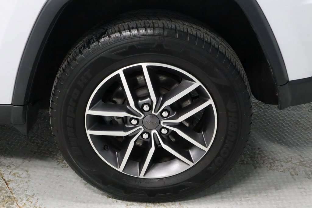 Used 2021 Jeep Grand Cherokee Limited image 18