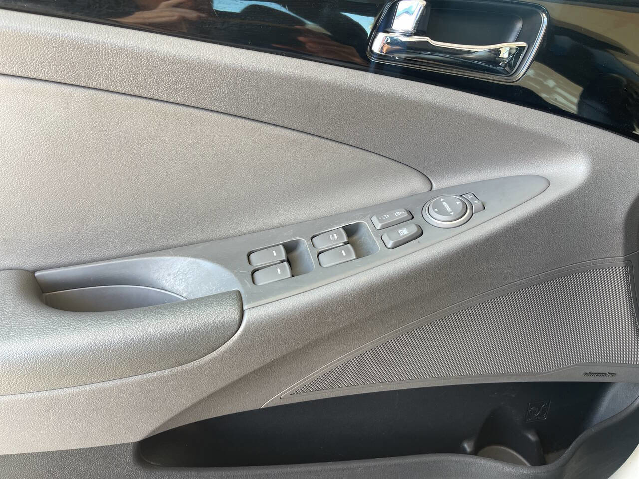 Used 2012 Hyundai Sonata Limited image 24