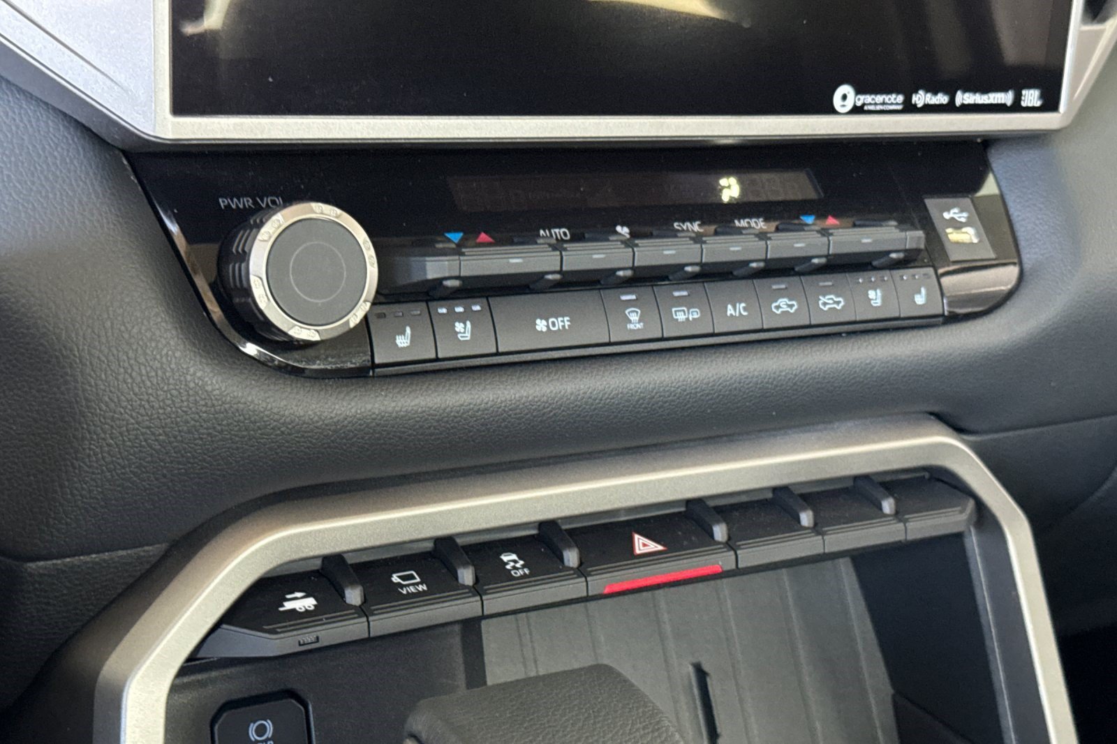 Used 2024 Toyota Tundra Limited AWD/4WD image 18