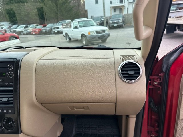 Used 2010 Ford Explorer Sport Trac XLT image 33