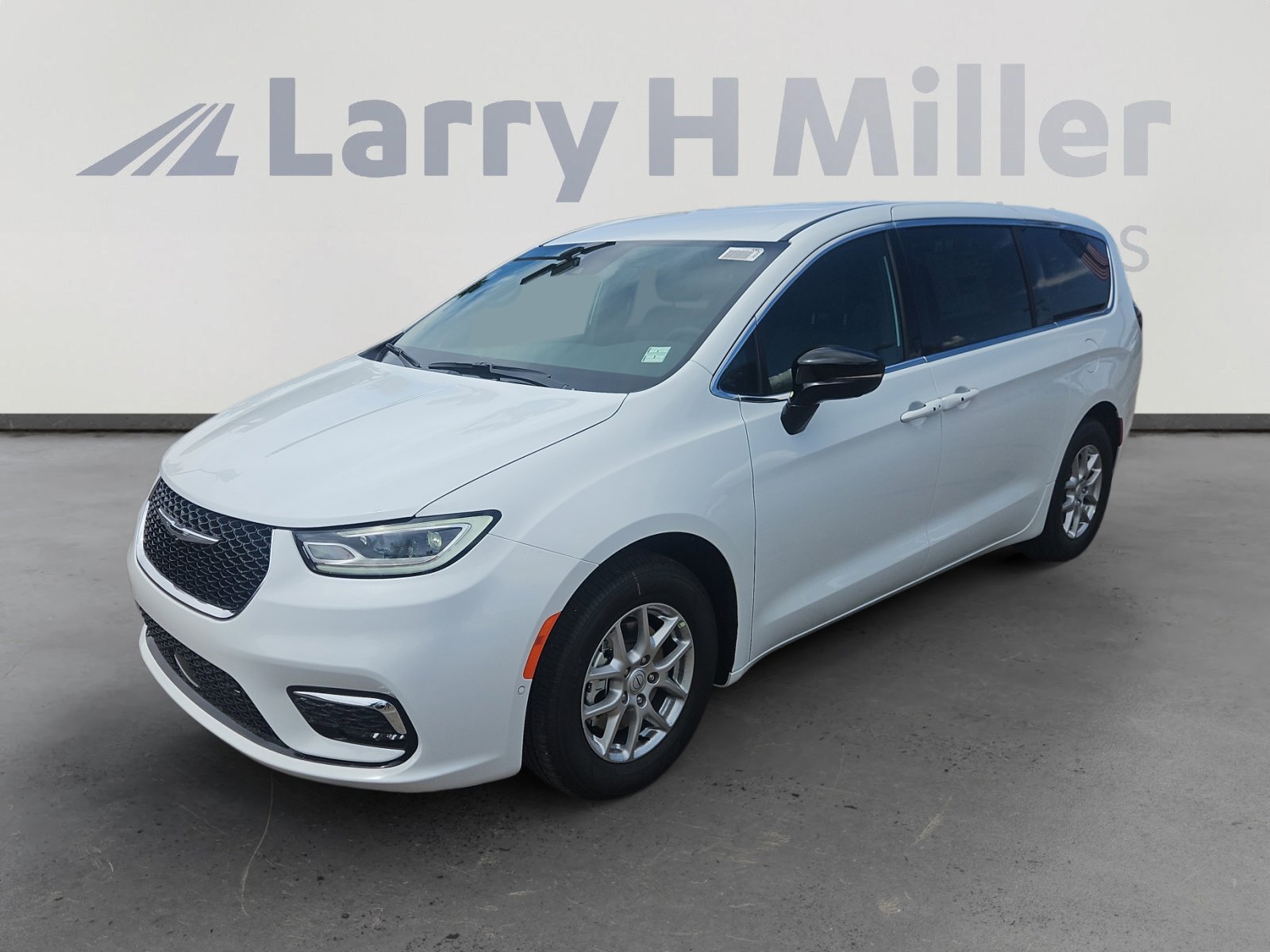 New 2026 Chrysler Pacifica Select