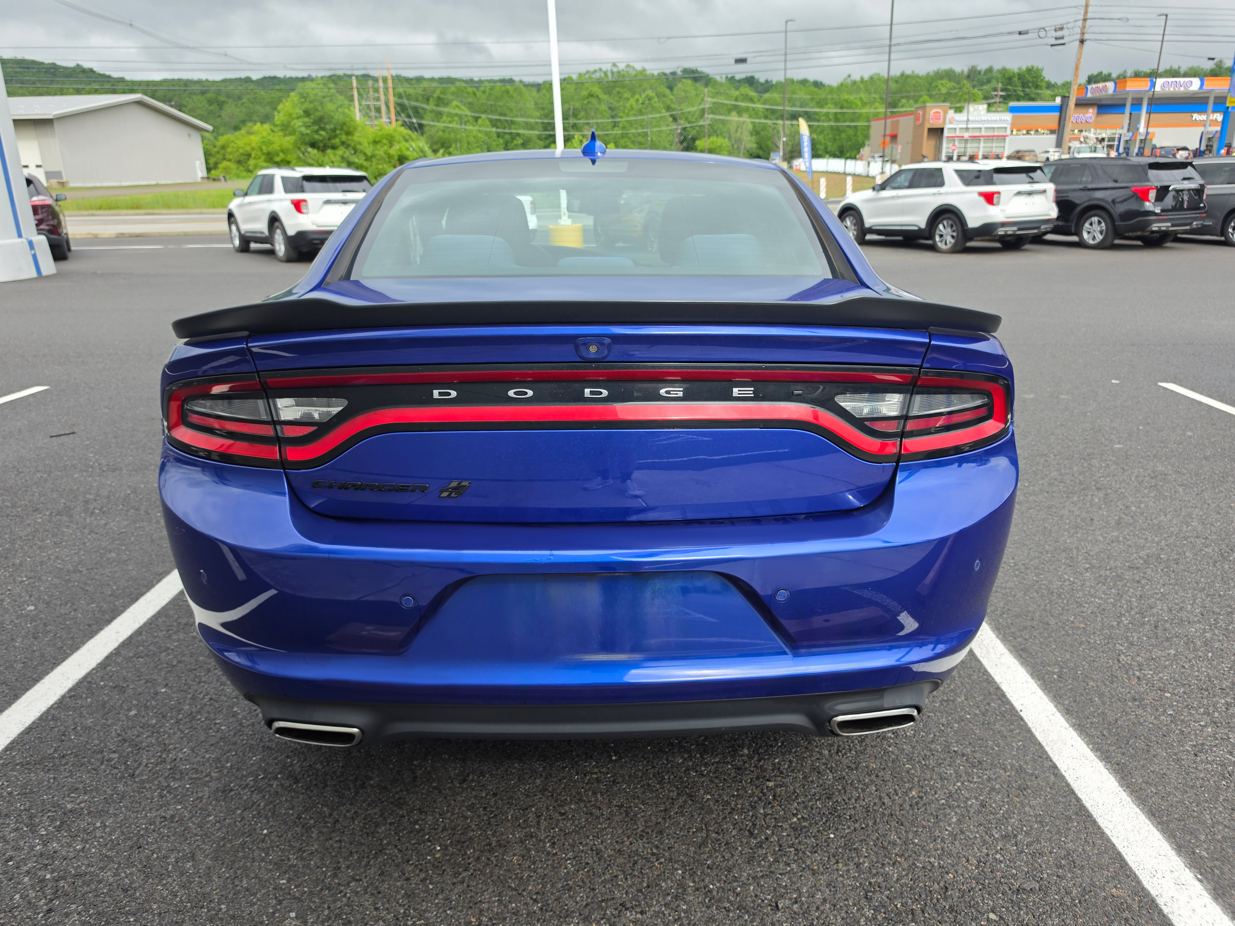 Used 2019 Dodge Charger SXT w/ Blacktop Package AWD/4WD image 4