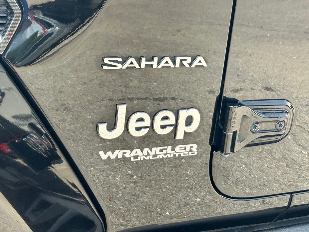 Used 2019 Jeep Wrangler Unlimited Sahara AWD/4WD image 15