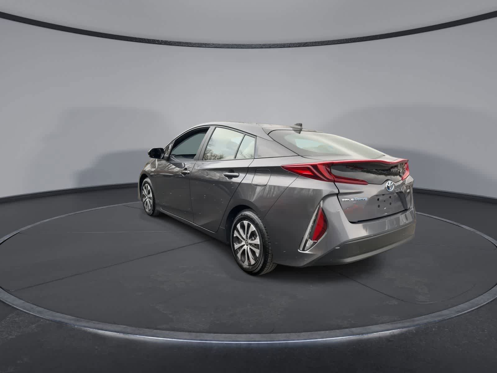 Used 2022 Toyota Prius Prime XLE FWD image 6