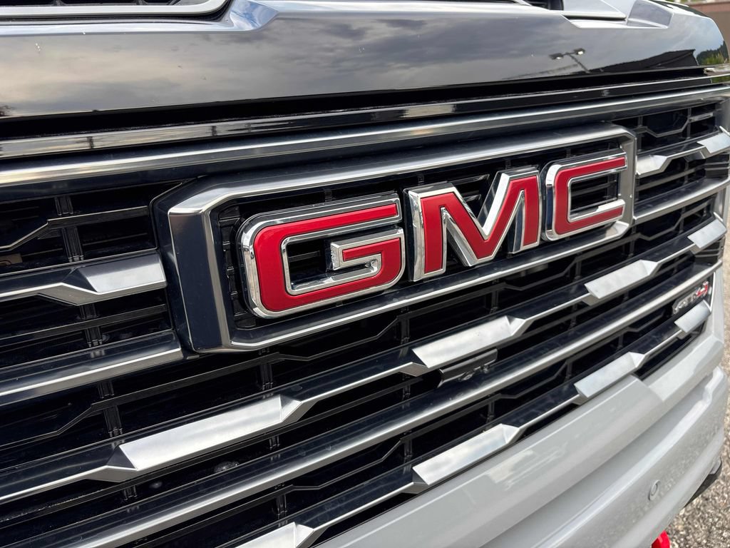 Used 2025 GMC Sierra 2500 AT4 AWD/4WD image 23