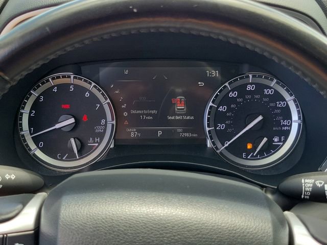 Used 2022 Toyota Highlander XLE FWD image 25