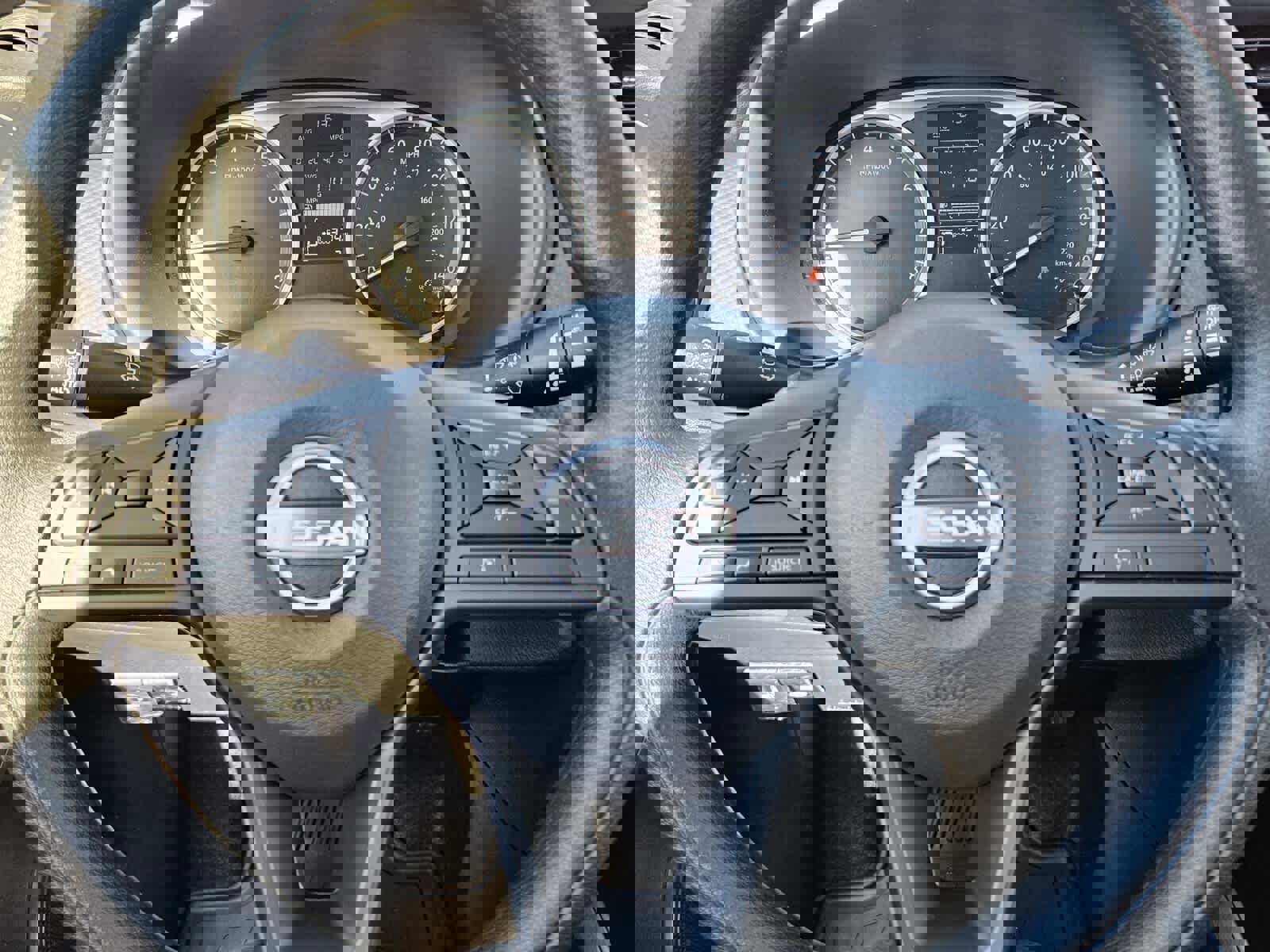 New 2025 Nissan Kicks Play S image 11