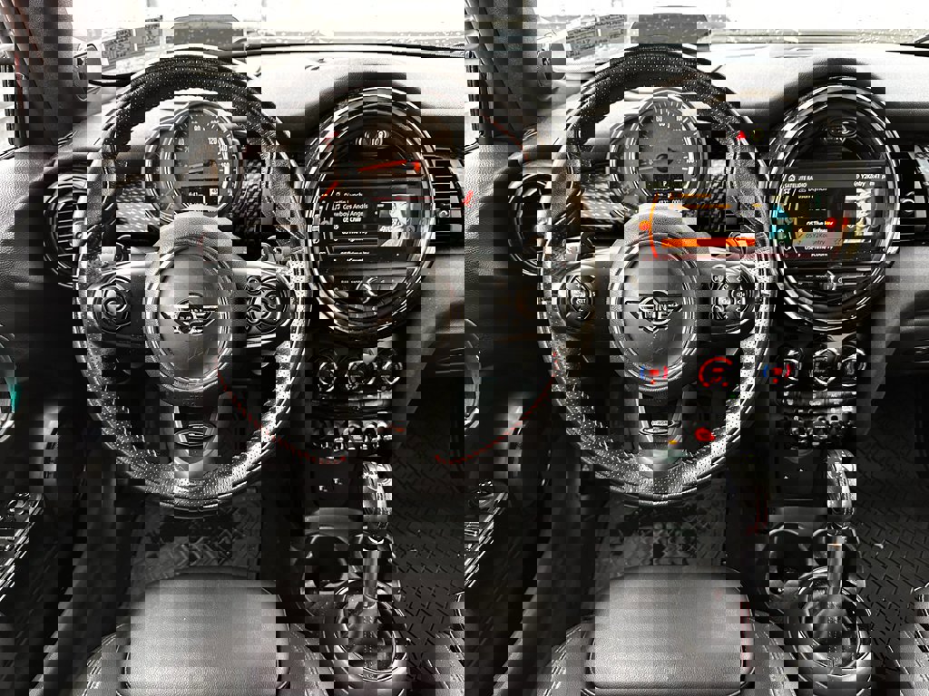 Used 2019 MINI Cooper S w/ Premium Package image 3