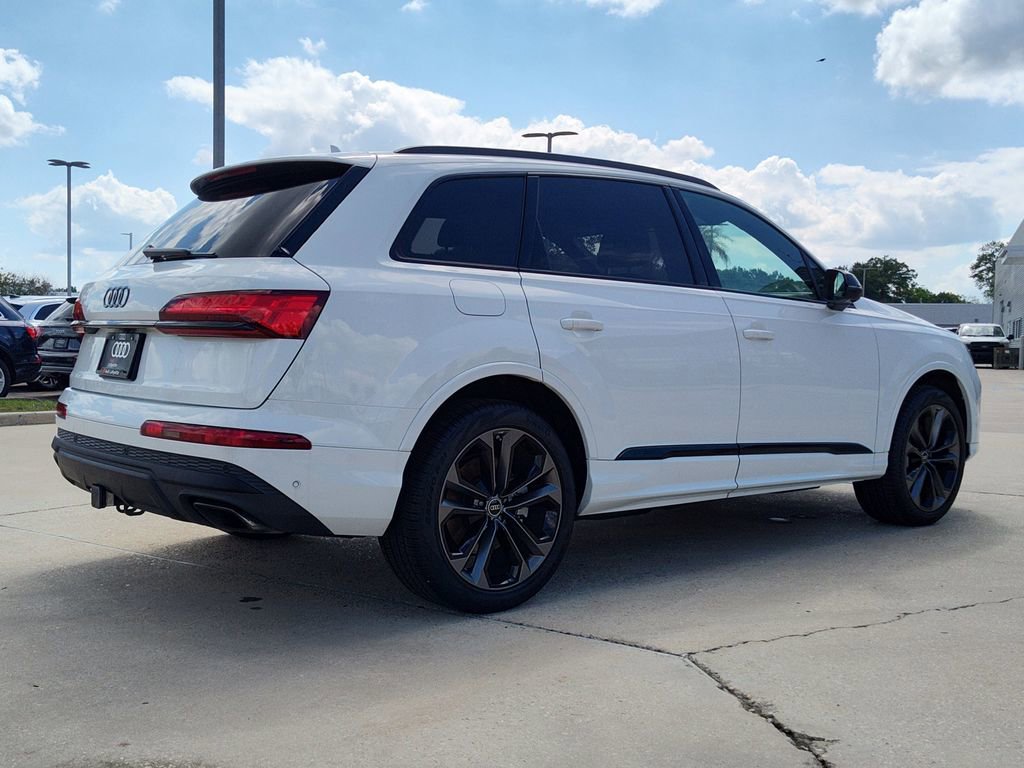 Used 2025 Audi Q7 3.0T Premium Plus w/ Premium Plus Package AWD/4WD image 13