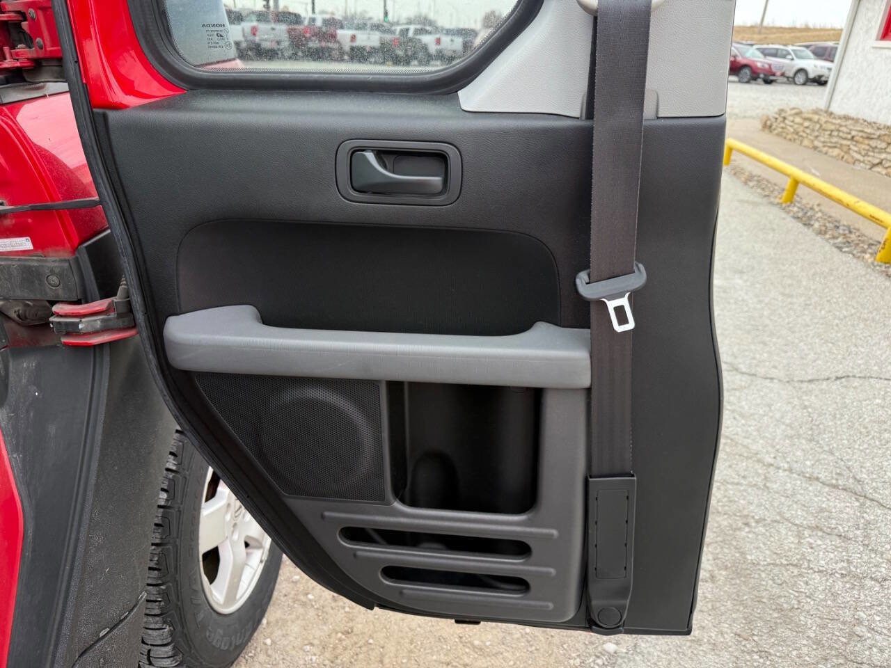 Used 2005 Honda Element EX image 18