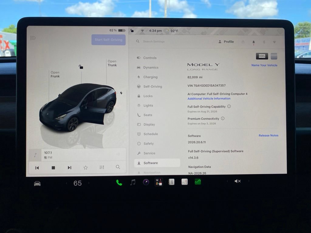 Used 2025 Tesla Model Y Long Range RWD video 2