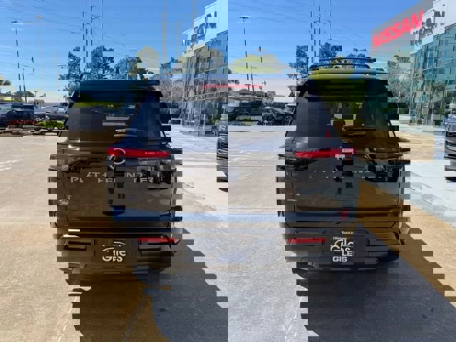 New 2026 Nissan Pathfinder SV image 4