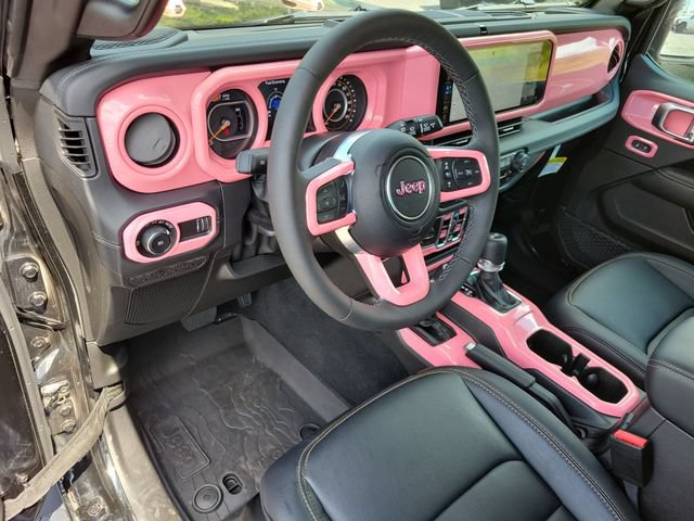 Used 2026 Jeep Wrangler Unlimited Sahara w/ Safety Group AWD/4WD image 9