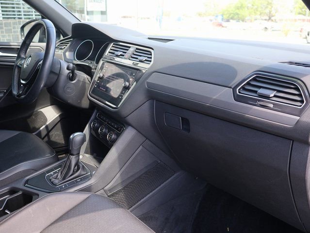 Used 2021 Volkswagen Tiguan SE R-Line image 8