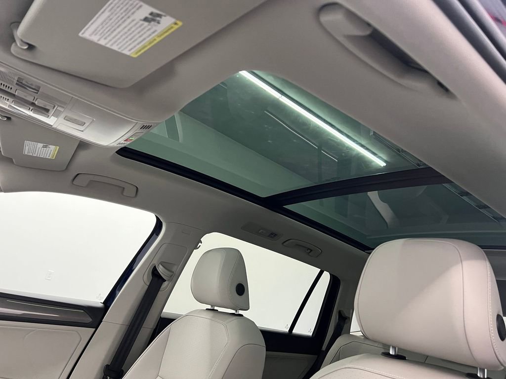 Used 2022 Volkswagen Tiguan SE image 13