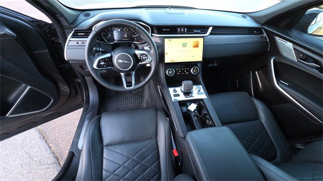 Used 2023 Jaguar F-PACE S image 19