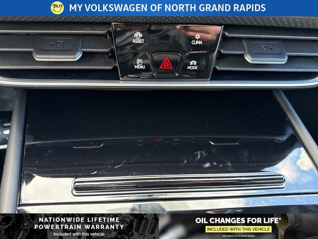 New 2026 Volkswagen Atlas Cross Sport SEL Premium R-Line image 15