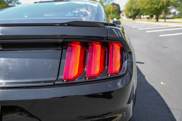 Used 2017 Ford Mustang GT image 81