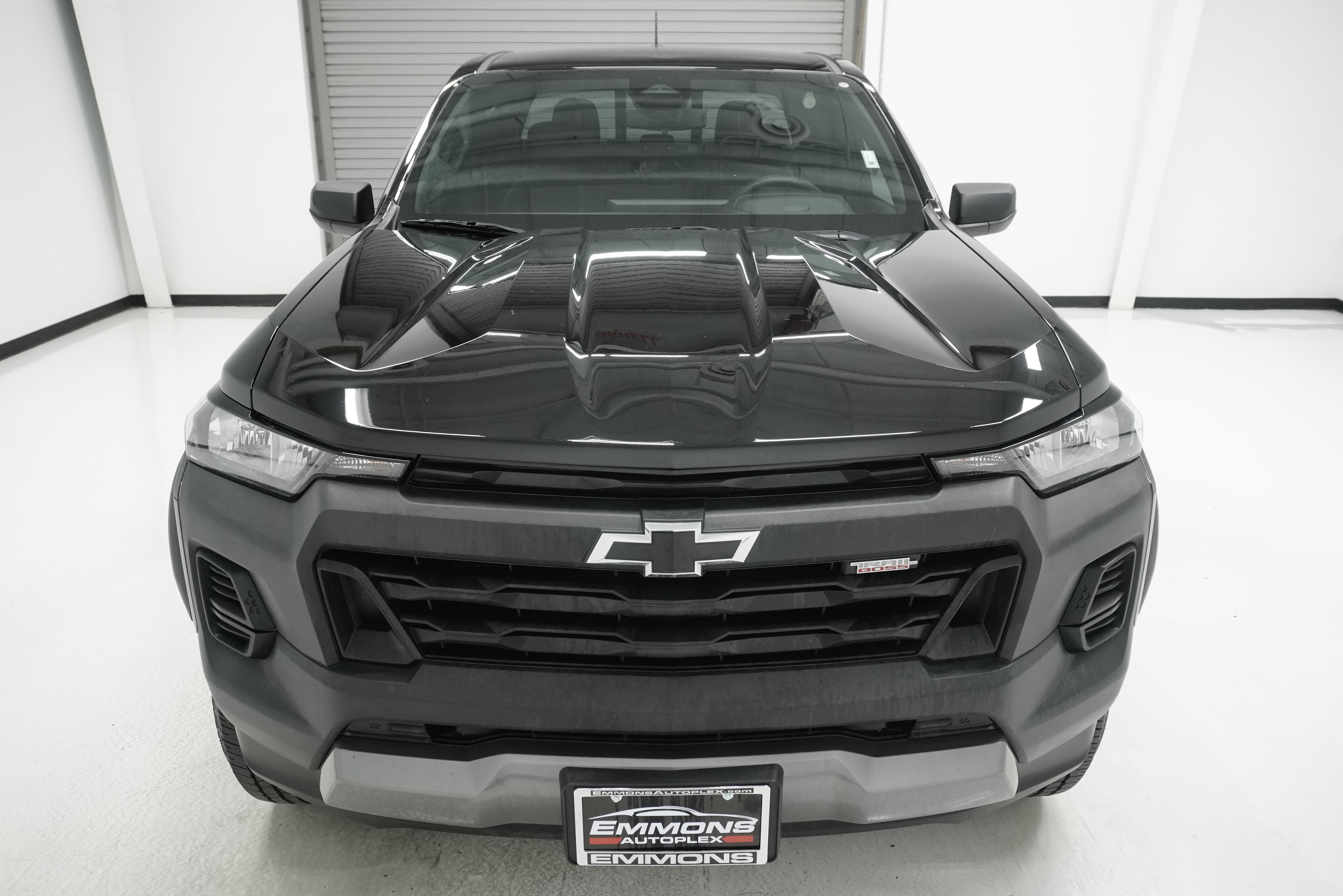 Used 2024 Chevrolet Colorado Trail Boss w/ Advanced Trailering Package AWD/4WD image 2