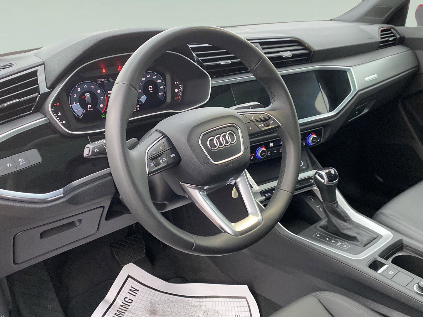 Used 2025 Audi Q3 2.0T Premium image 21