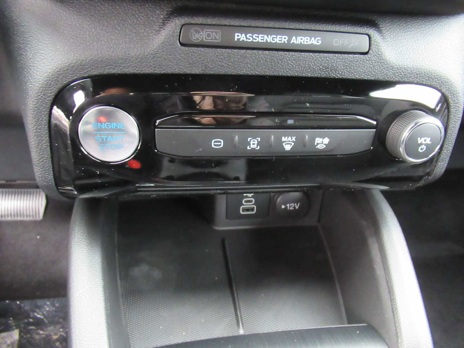 New 2025 Ford Escape ST-Line Select w/ Tech Pack #1 image 18