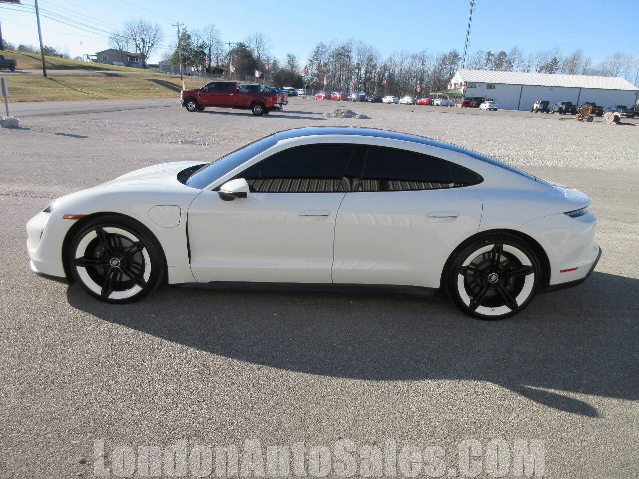 Used 2021 Porsche Taycan image 2