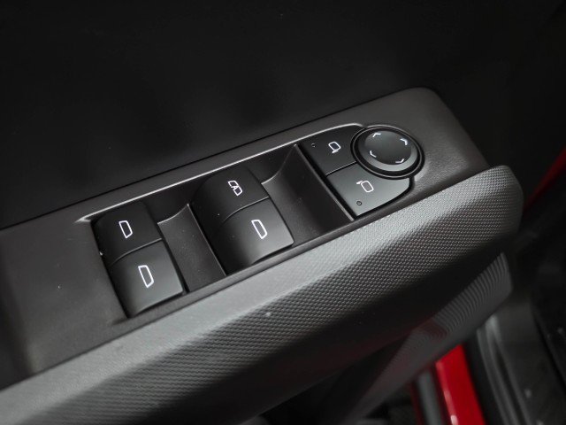 Used 2023 Chevrolet Colorado Trail Boss w/ Technology Package AWD/4WD image 31