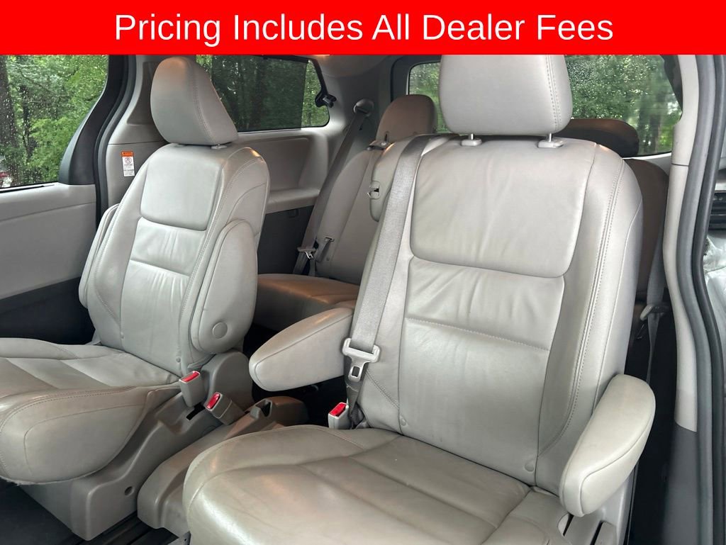 Used 2019 Toyota Sienna XLE FWD image 10