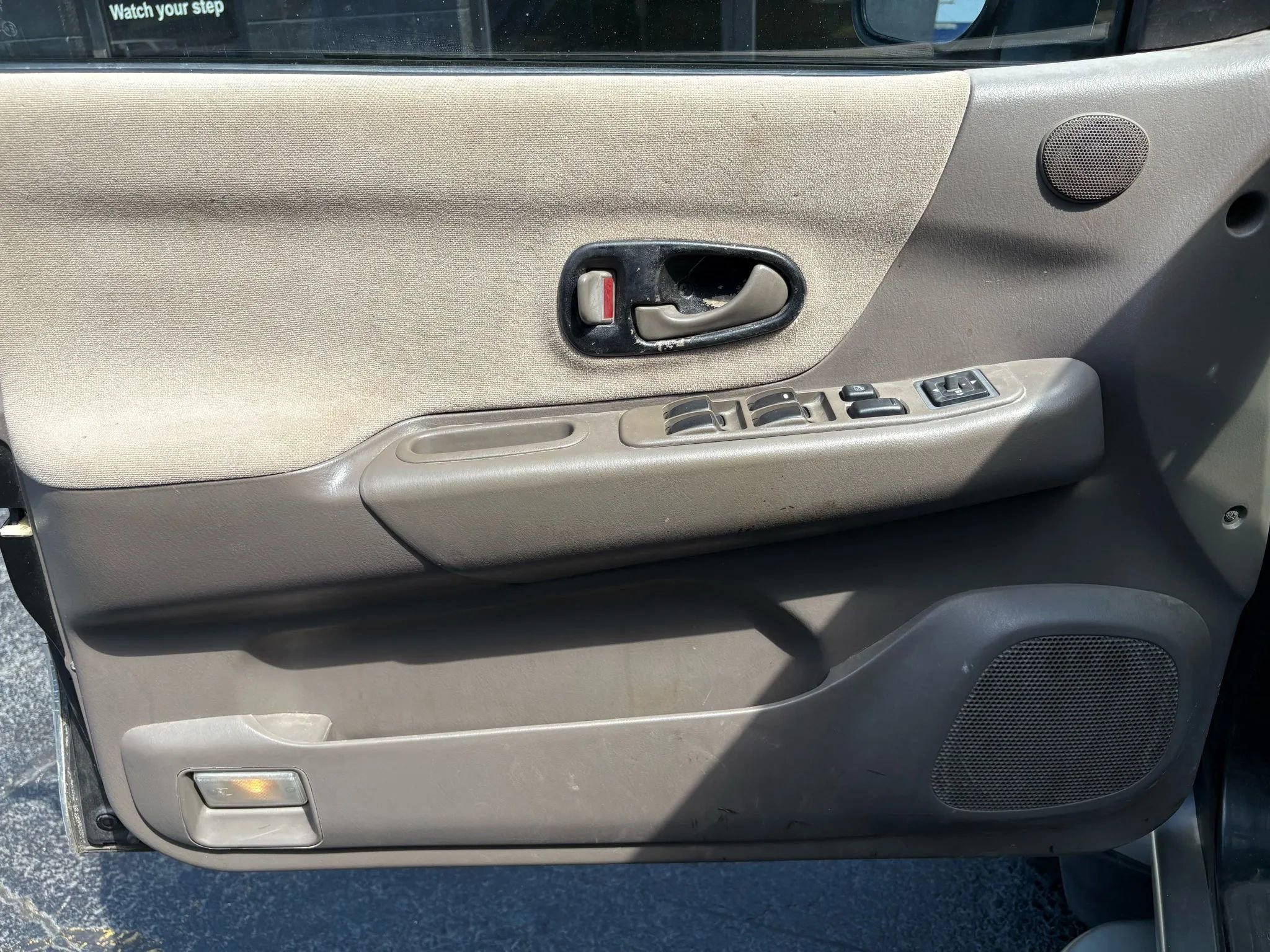 Used 2000 Mitsubishi Montero Sport XLS image 10